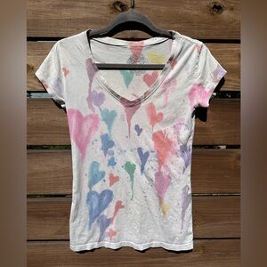 Vintage Stranded Short Sleeve V-Neck Baby Tee – Heart Graphic